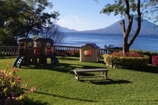 The Paradise Of Atitlan Suites - Free Breakfast Supplies Panajachel Eksteriør bilde