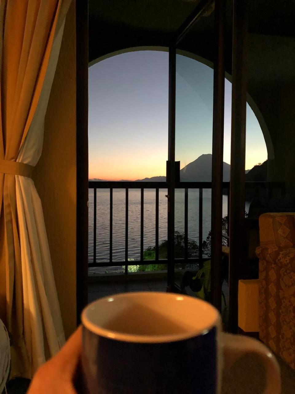 The Paradise Of Atitlan Suites - Free Breakfast Supplies Panajachel Eksteriør bilde