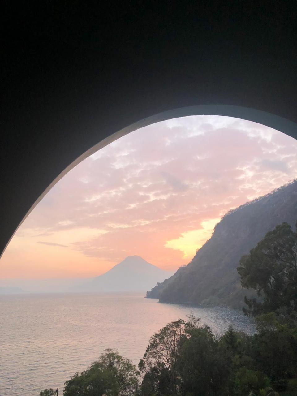 The Paradise Of Atitlan Suites - Free Breakfast Supplies Panajachel Eksteriør bilde